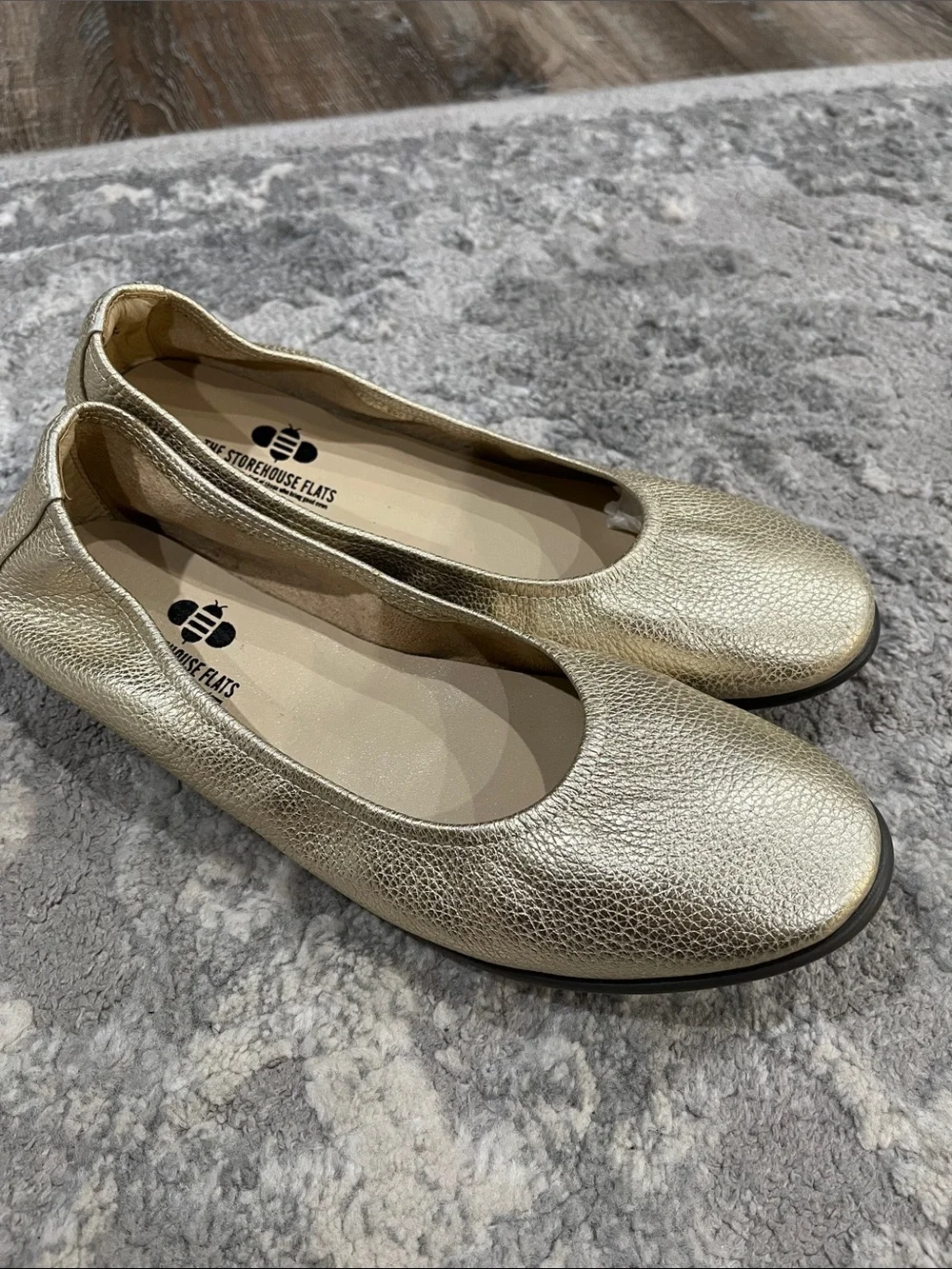 The Storehouse Flats Gold Flex size 8